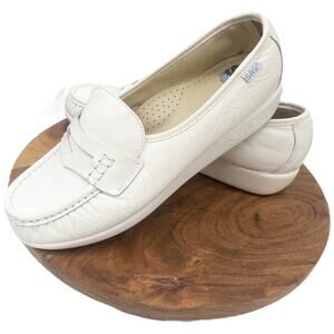 SAS Wink White Leather Flat Penny Loafer Nursing Comfort Shoes Womens Size 8